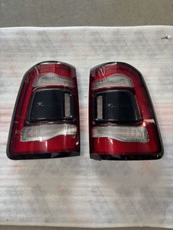 2019-2024 RAM 1500 TAILLIGHT SET