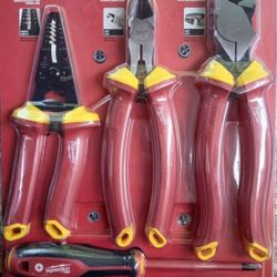 Milwaukee 5 Piece Insulated Hand Tool Set