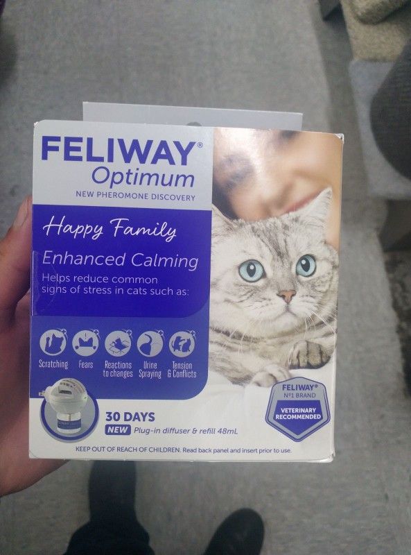 Feliway Optimum Plug In Diffuser And Refill for Cats