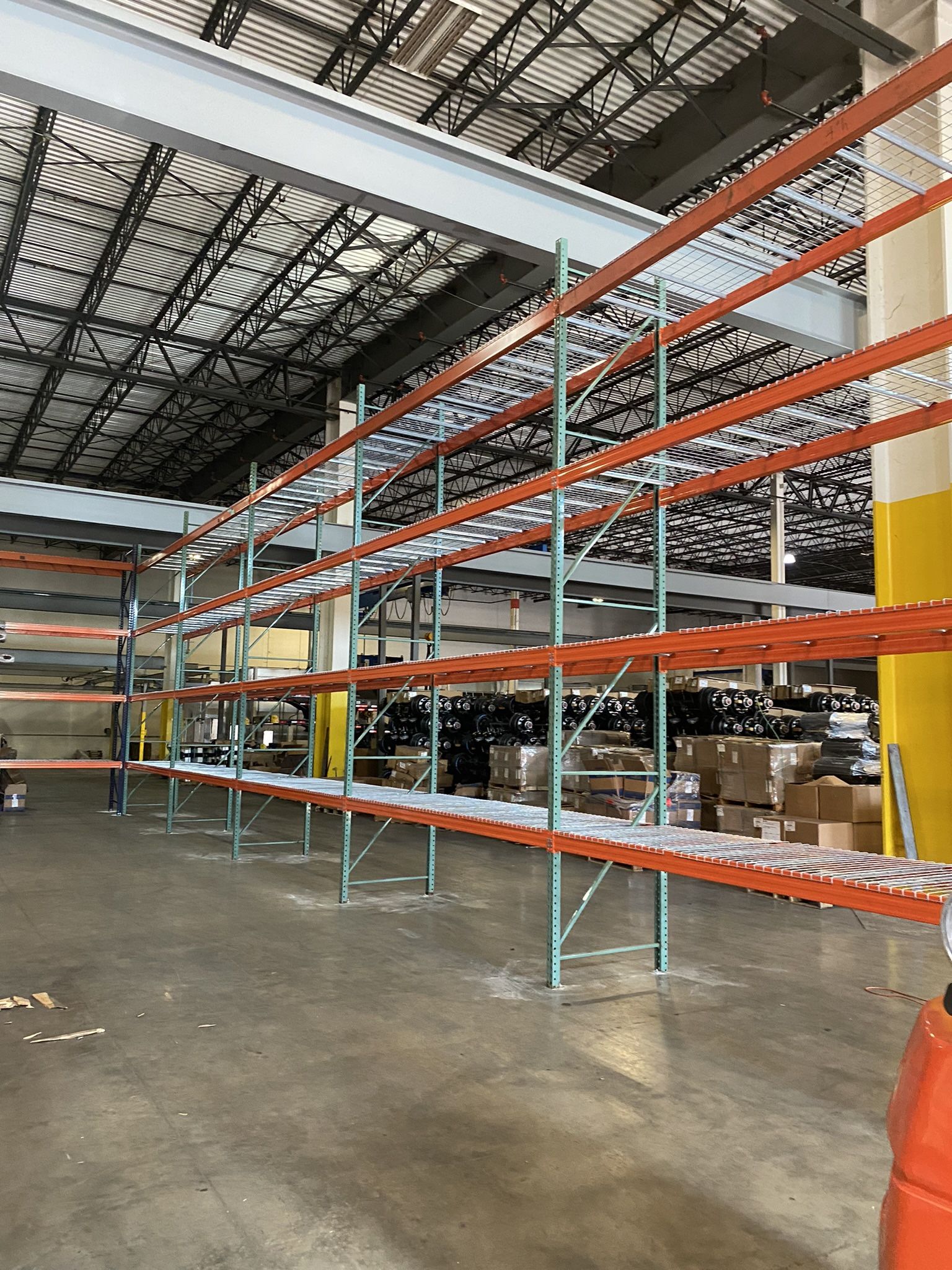 PALLET RACKS POSITION NEW AND USED CONDITION