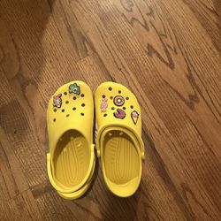 Crocs size 5 yellow