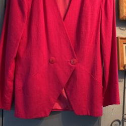 Suit Women’s Size 8. New W Tag