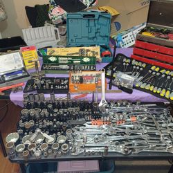 HUGE HUGE !!! TOOLS LOT 