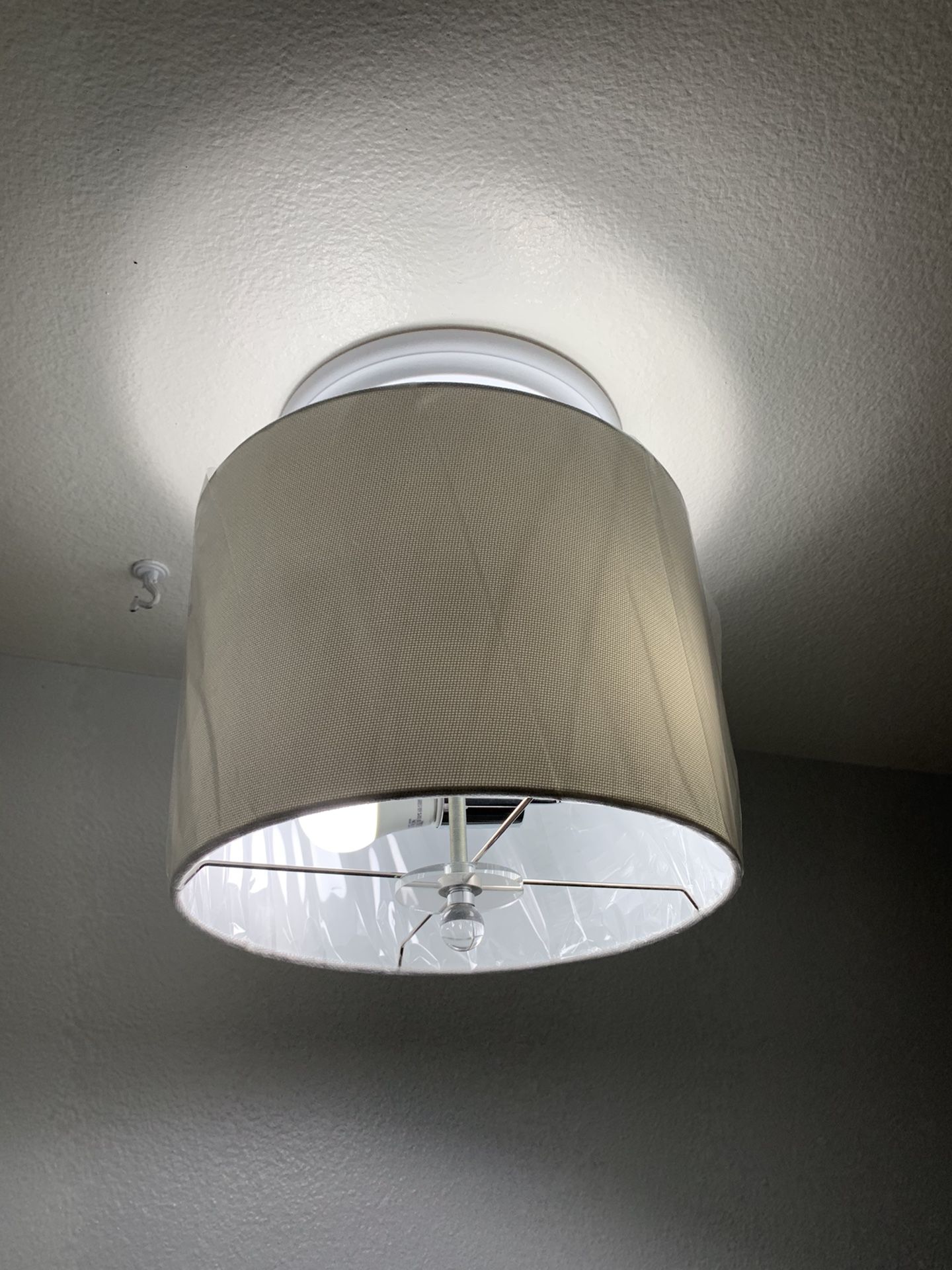 Light fixture with changeable shade