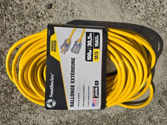 Southwire 100 ft Heavy Duty Outdoor Extension Cord – 12/3
