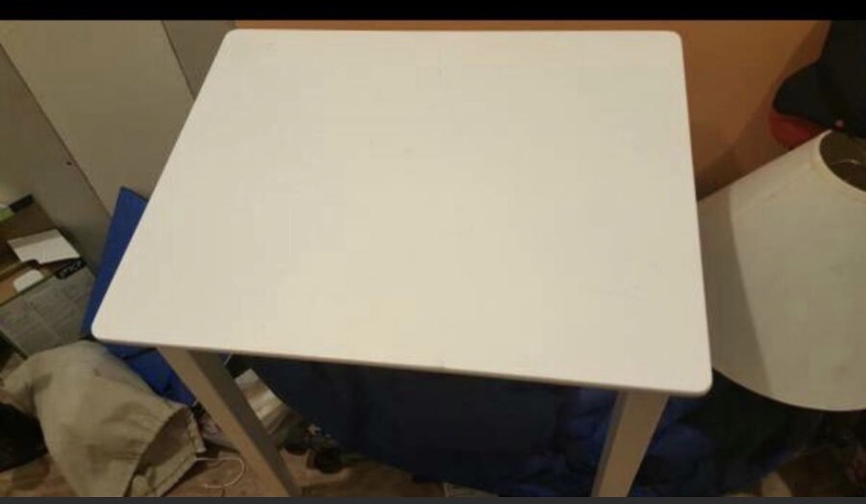 Lift up school desk