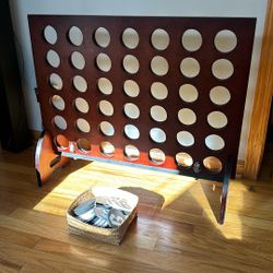 Big Connect 4 With Black And White 