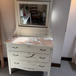Dresser Antique 