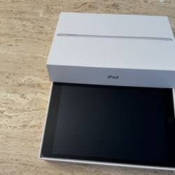 Apple iPad 9th Generation 10.2” Wi-fi 64 GB