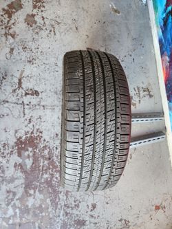 (1) 225/45R18 Good Year Tire