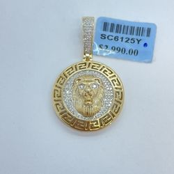 New 10k Solid Gold Diamond Lion Head Pendant 