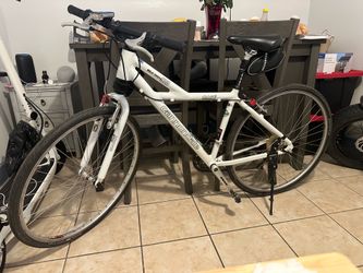 Bicicleta “ Cannondale CAD2 “ Size Mediana , Aluminio , Hecha En USA