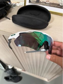 Oakley Radar EV Path Sunglasses – White Frame / Prizm Green Lens