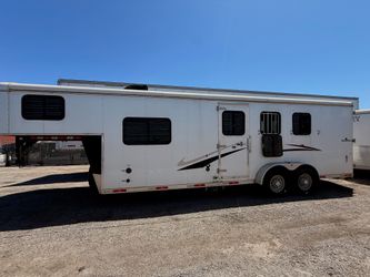 2022 Bison Quick Draw 3 Horse Living Quarters