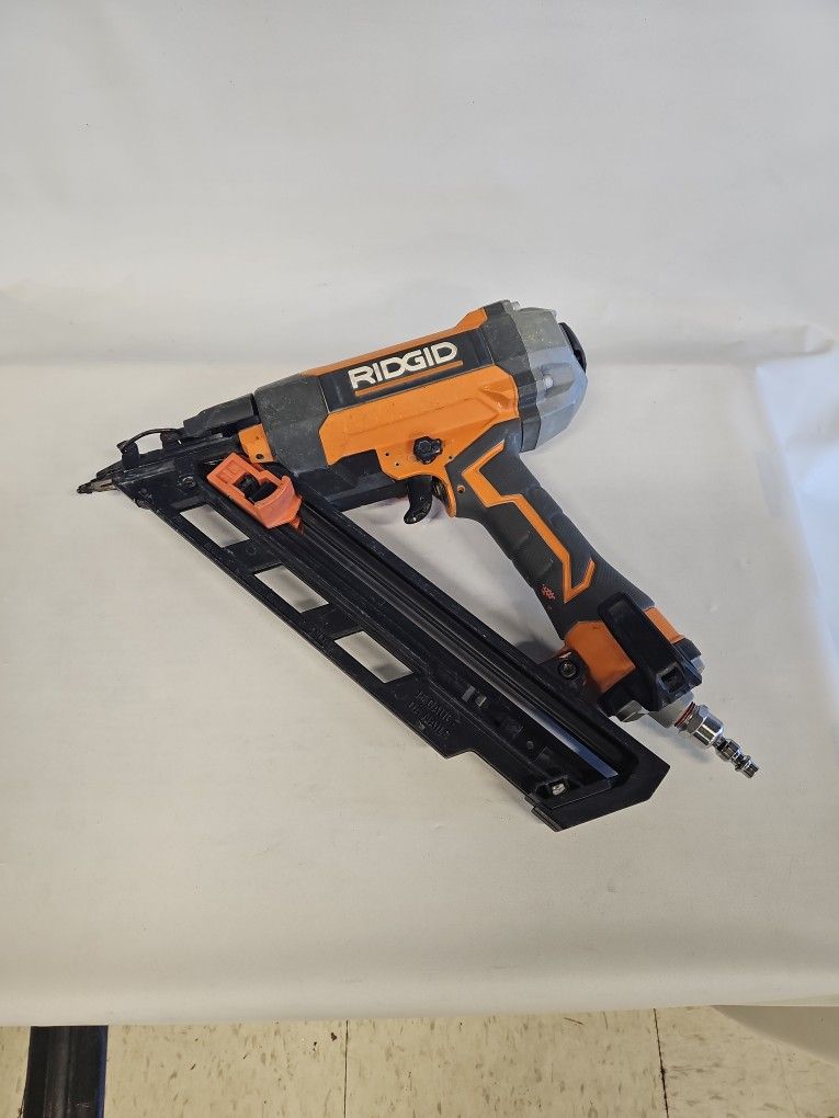 Ridgid R250AFF 15ga Pneumatic 1-1/4 to 2-1/2" Angle Finish Nailer 816127-3