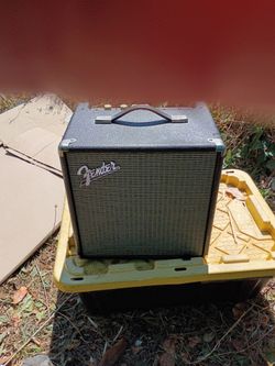 ***Fender Rumble 25 bass amp.