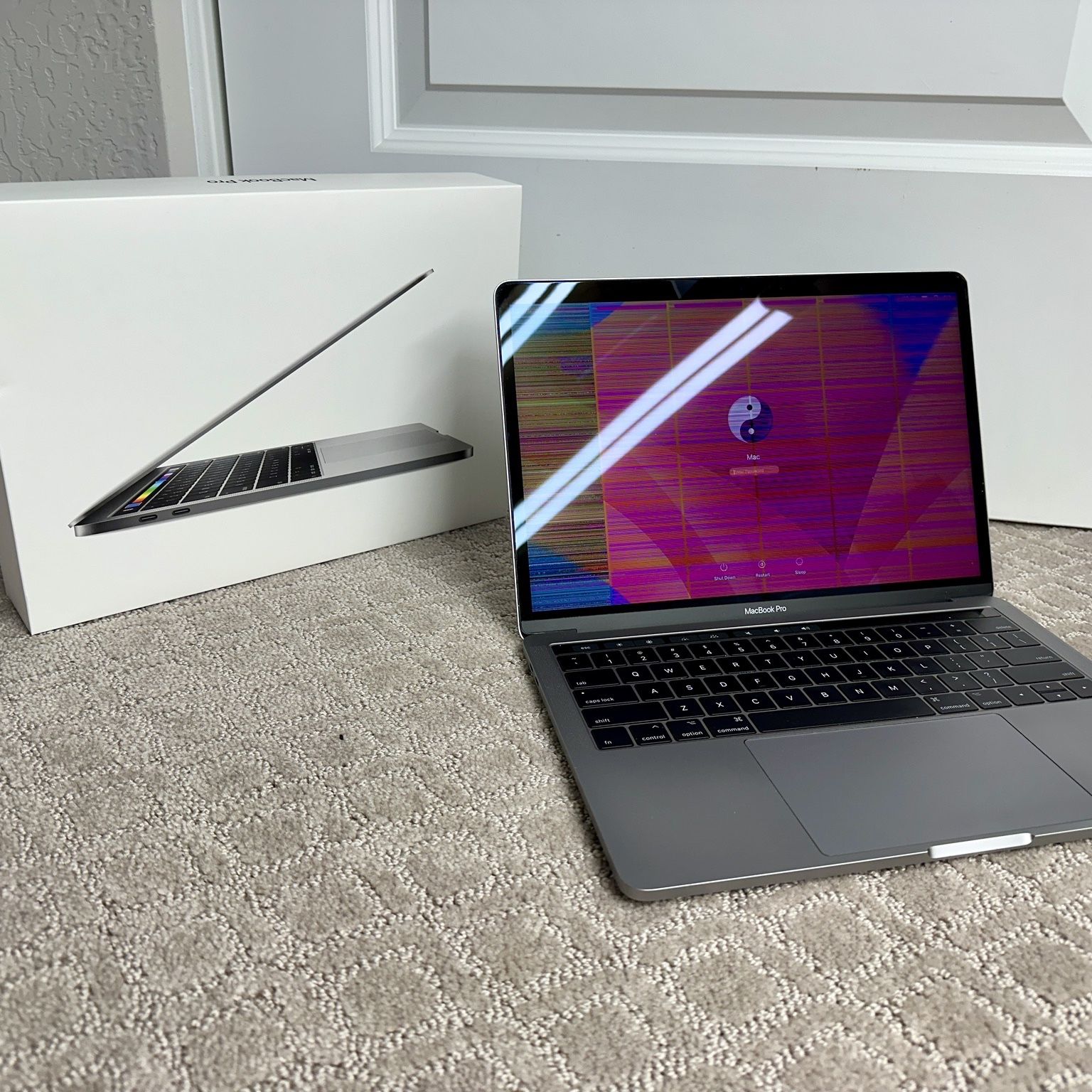 Apple MacBook Pro 13 2017 i5/8GB/250GB MacBook Pro 13