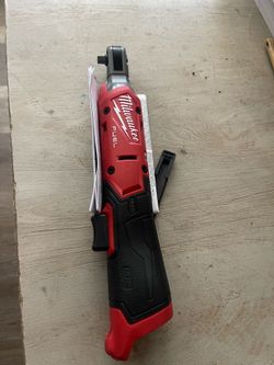 Milwaukee m12 fuel 1/4 ratchet (tool only)