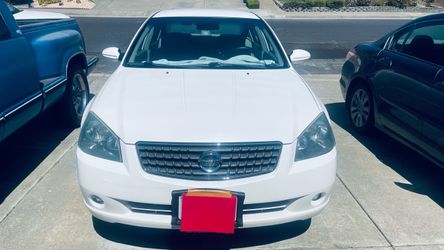 2005 Nissan Ultima SE white