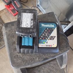 Makita Charger