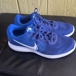 NIKE men’s size 11