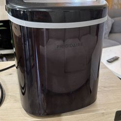 Frigidaire Ice Maker