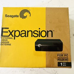 NEW Seagate Expansion External Drive 1TB