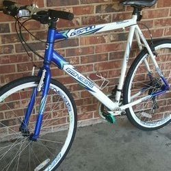 25.5 Genesis GS 700 700c Men s Flat Bar Road Bike LIGHTWEIGHT Aluminum for Sale in Columbus OH OfferUp