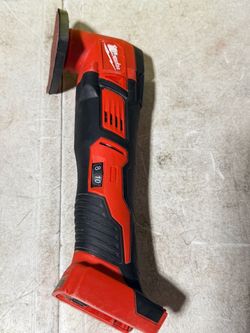 Milwaukee TOOL ONLY M18 18V Lithium-Ion Cordless Oscillating Multi-Tool USED $85
