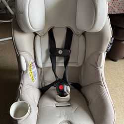 Máxima-cosi safety chair and Mompush stroller