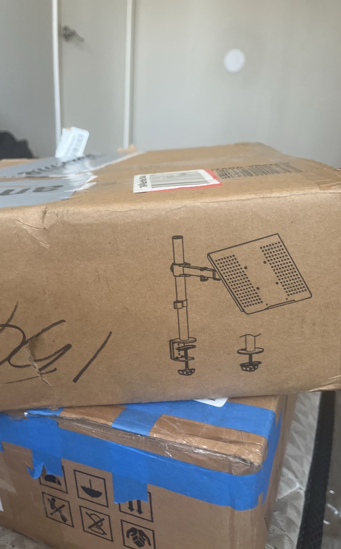 VIV White Laptop Tray And Desk Mount