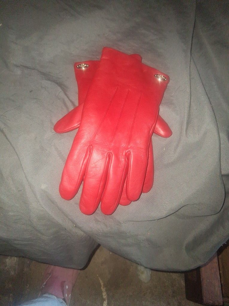Red Coach Gloves