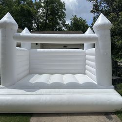 13x13 White Bounce House 