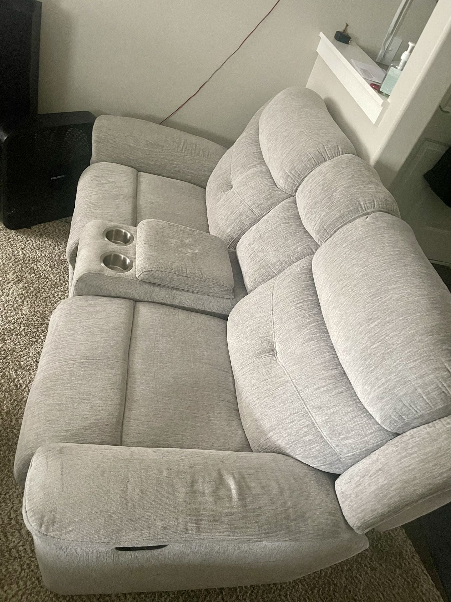 Grayest White  Couch And Love Seat Recliners