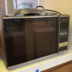 Vintage Panasonic Microwave