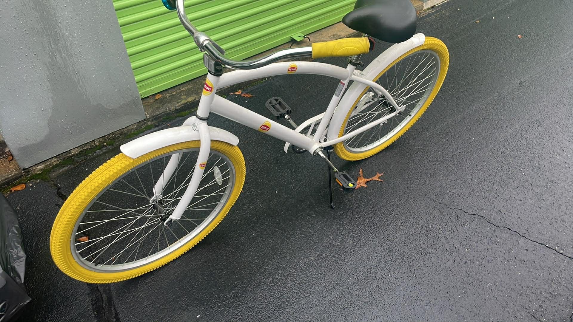 Lipton Beach Cruiser Promo Bicycle