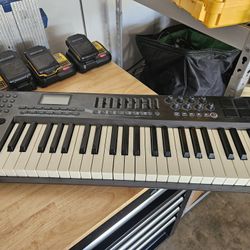 Axiom 49 MIDI KEYBOARD BEATS