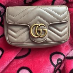 Gucci gg Marmont Super Mini Bag