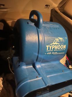 Typhoon High Velocity Air Mover by Dry Air