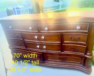 Dresser