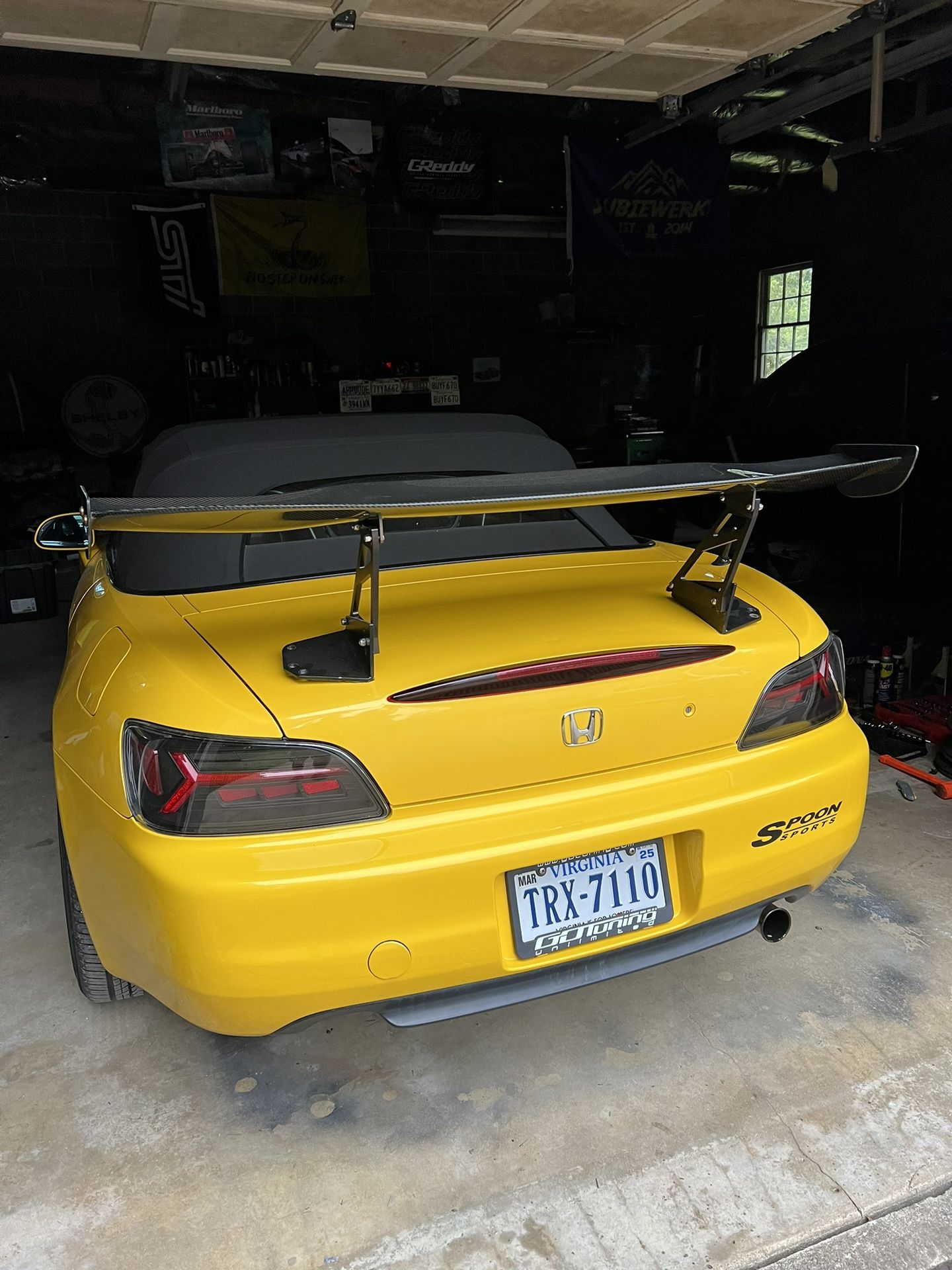 Seibon GT Wing (Fits Multiple Cars)