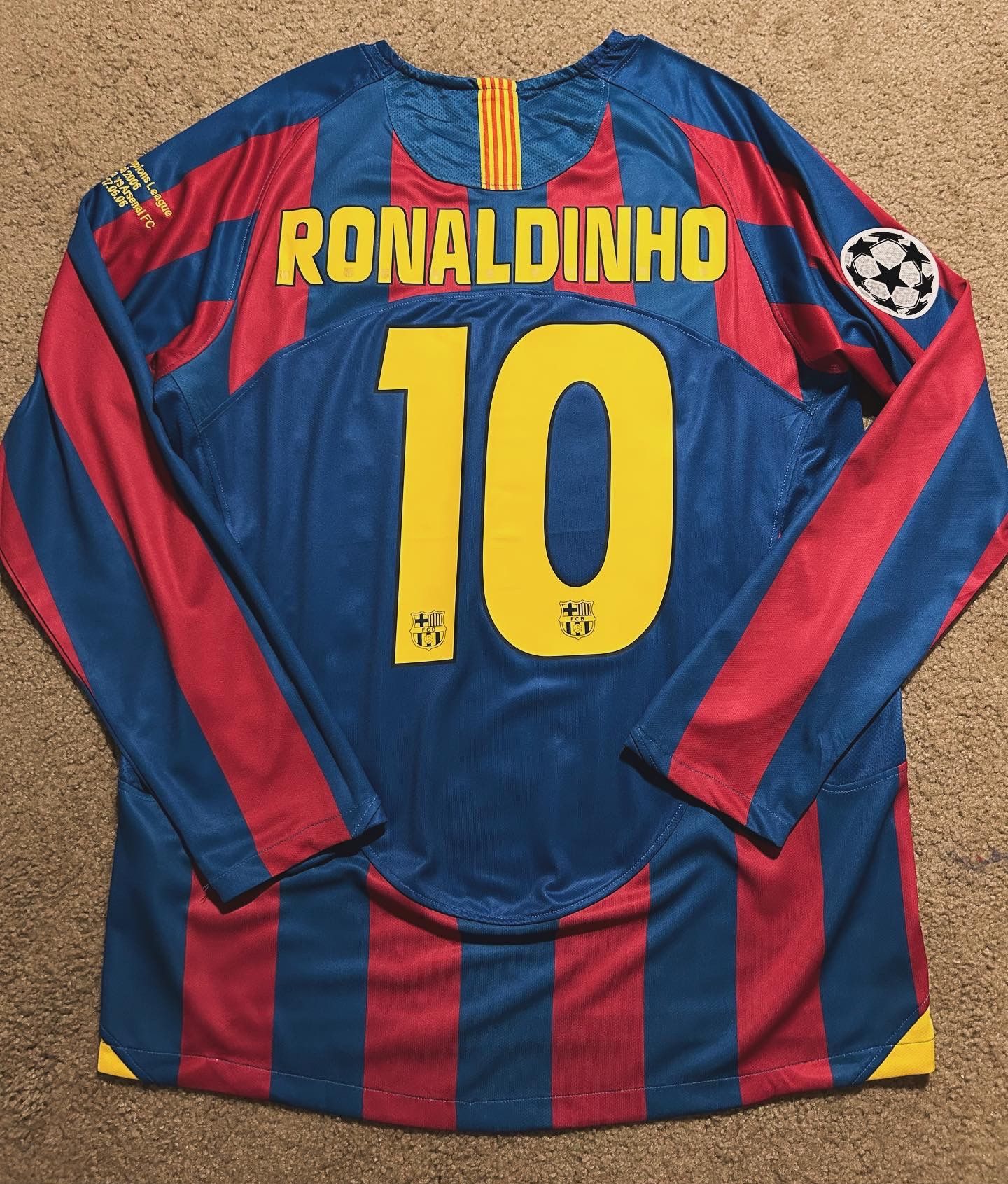 2005/06 FC Barcelona ‘Ronaldinho #10’ Champions League Long Sleeve Jersey