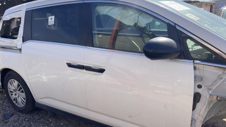 2016 Honda Odyssey Right Side Sliding Door 