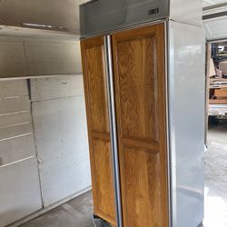 SubZero Fridge Good Condition 