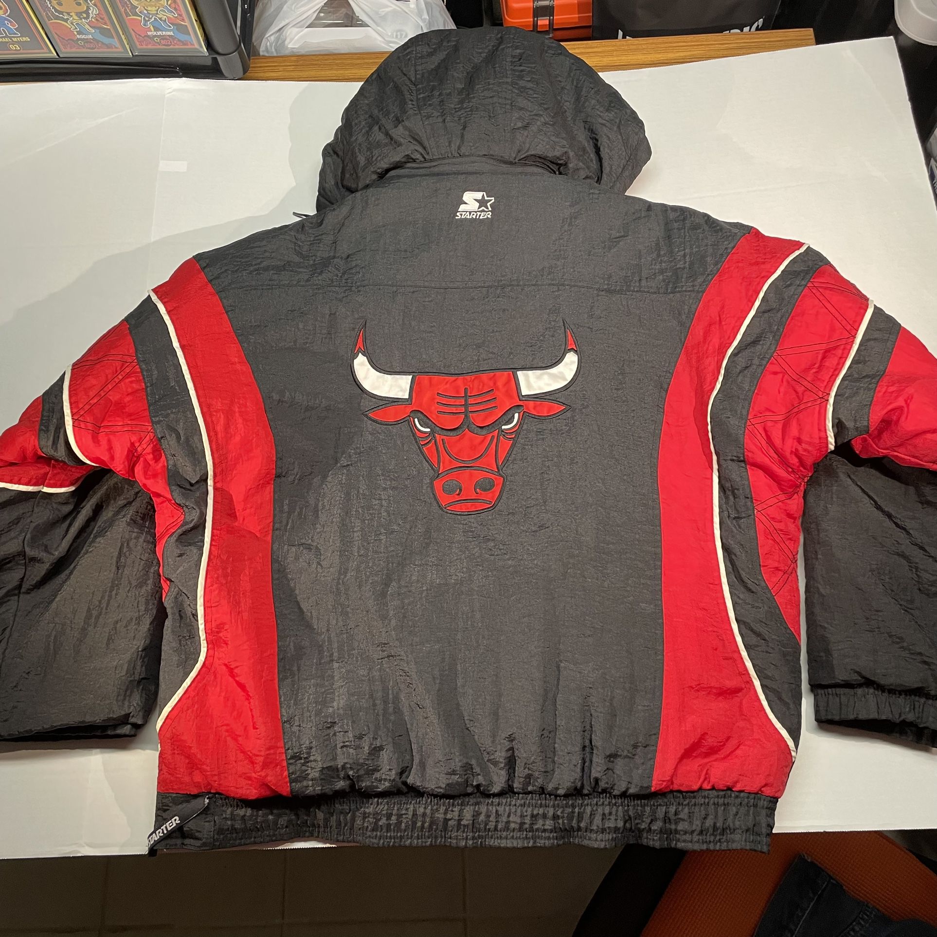 Vintage 90s Chicago Bulls Starter Puffer Jacket
