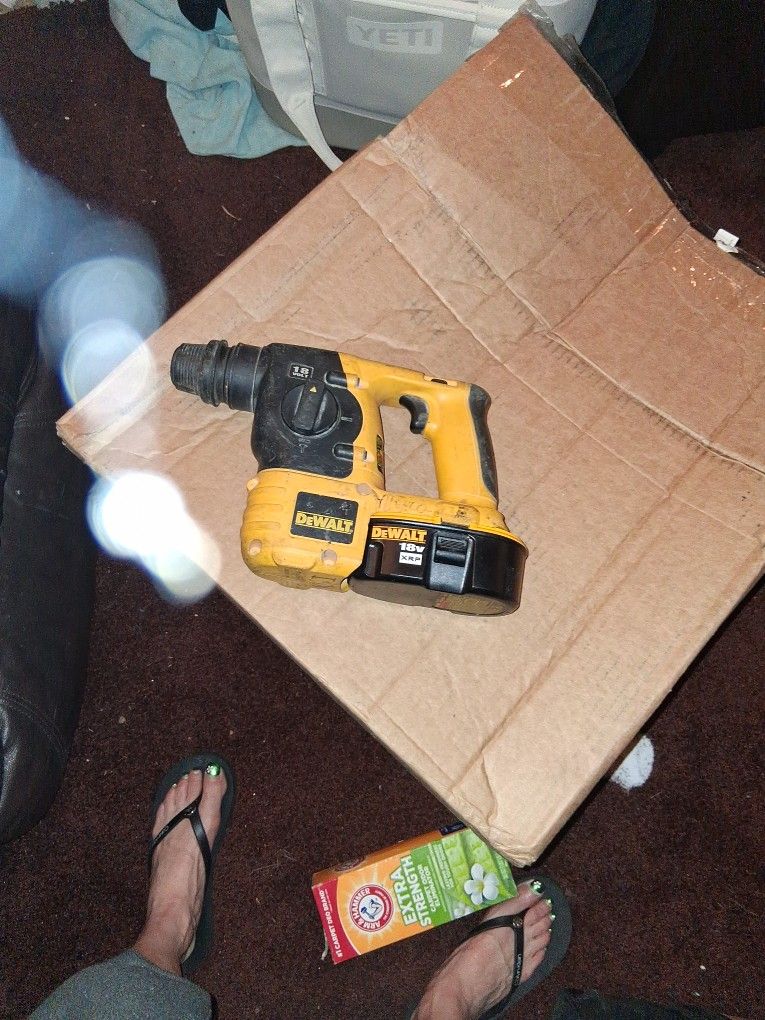 Dewalt Gun 