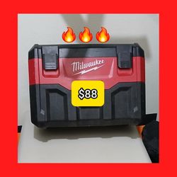 Milwaukee Vacuum Cleaner TOOL 