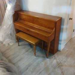 Upright Rippen Baby Grand 