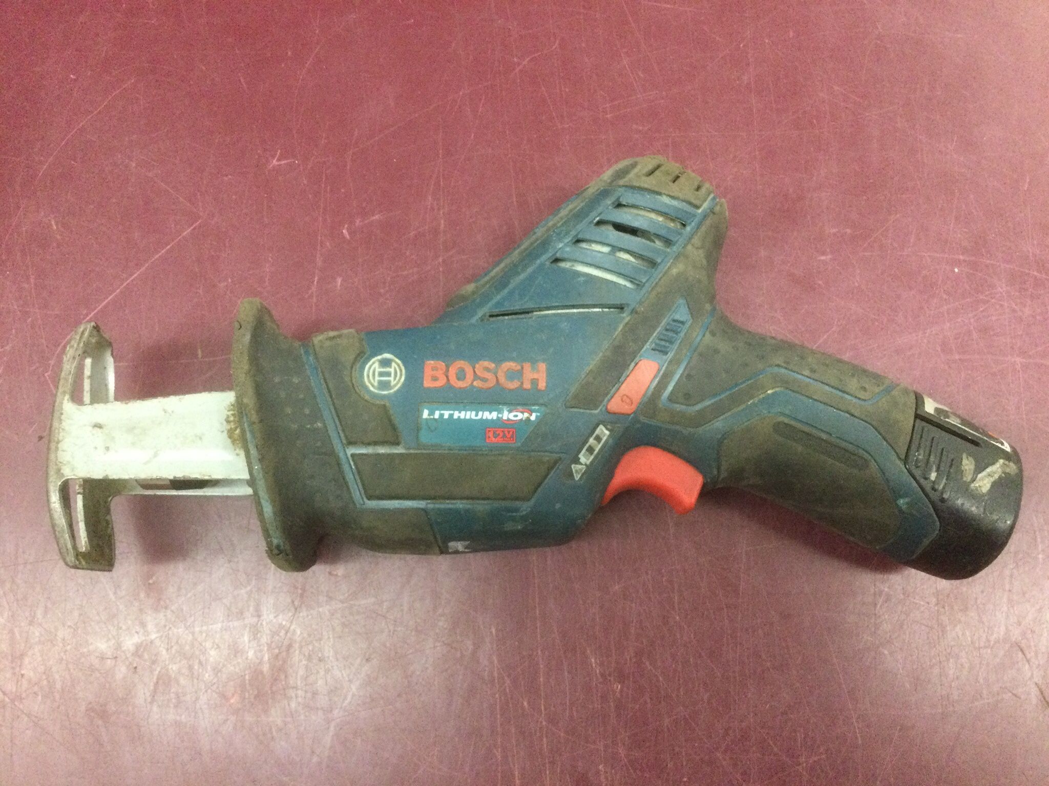 BOSCH 12V CORDLESS COMPACT RECIPROCATING SAW / SAWZALL + BATTERY LITHIUM Li-Ion