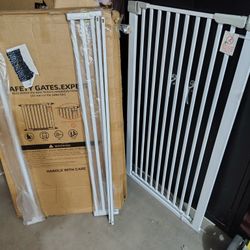 Safety Gate. NEW IN BOX. 51" HIGH X 28 TO 36 PLUS WIDE METAL 